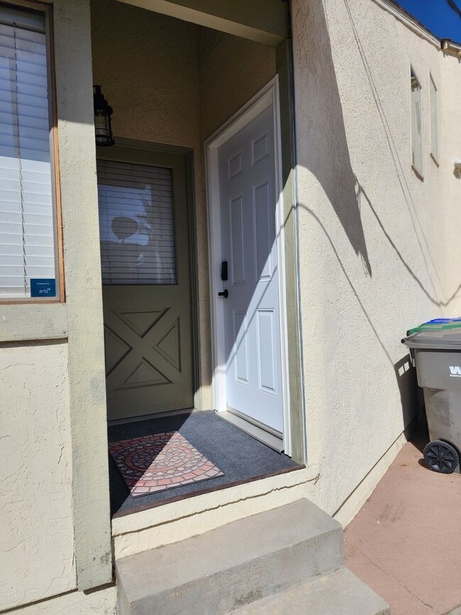 Building Photo - Furnished or Unfurnished Studio With Private Pool and Utilities Paid in Oceanside