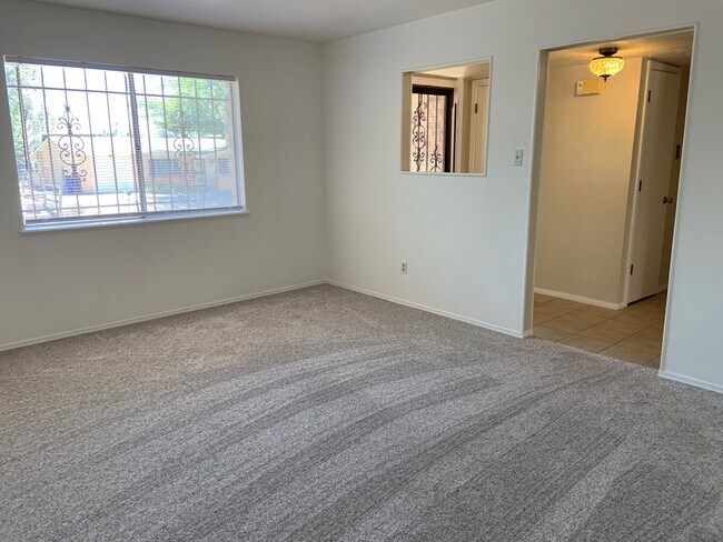 Building Photo - 12809 Mountain View Ave NE