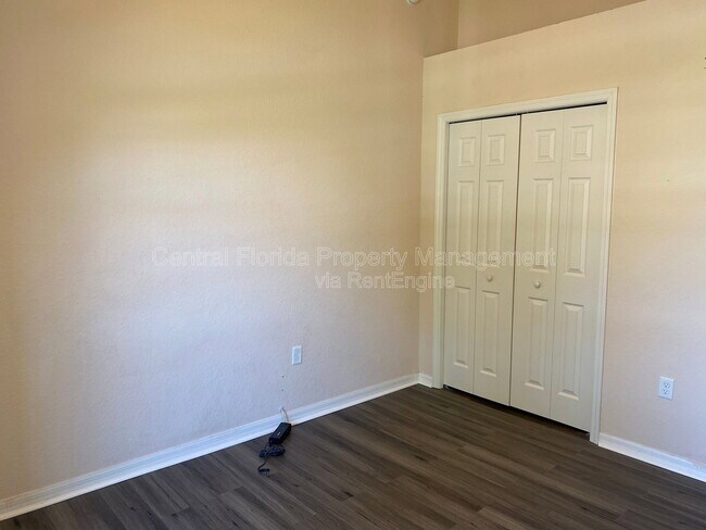 Building Photo - 250 Highland Meadows Ct