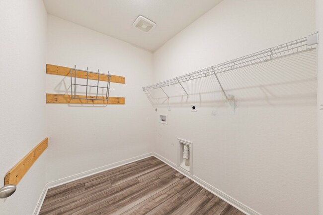 Building Photo - 6028 Pearl Mdw