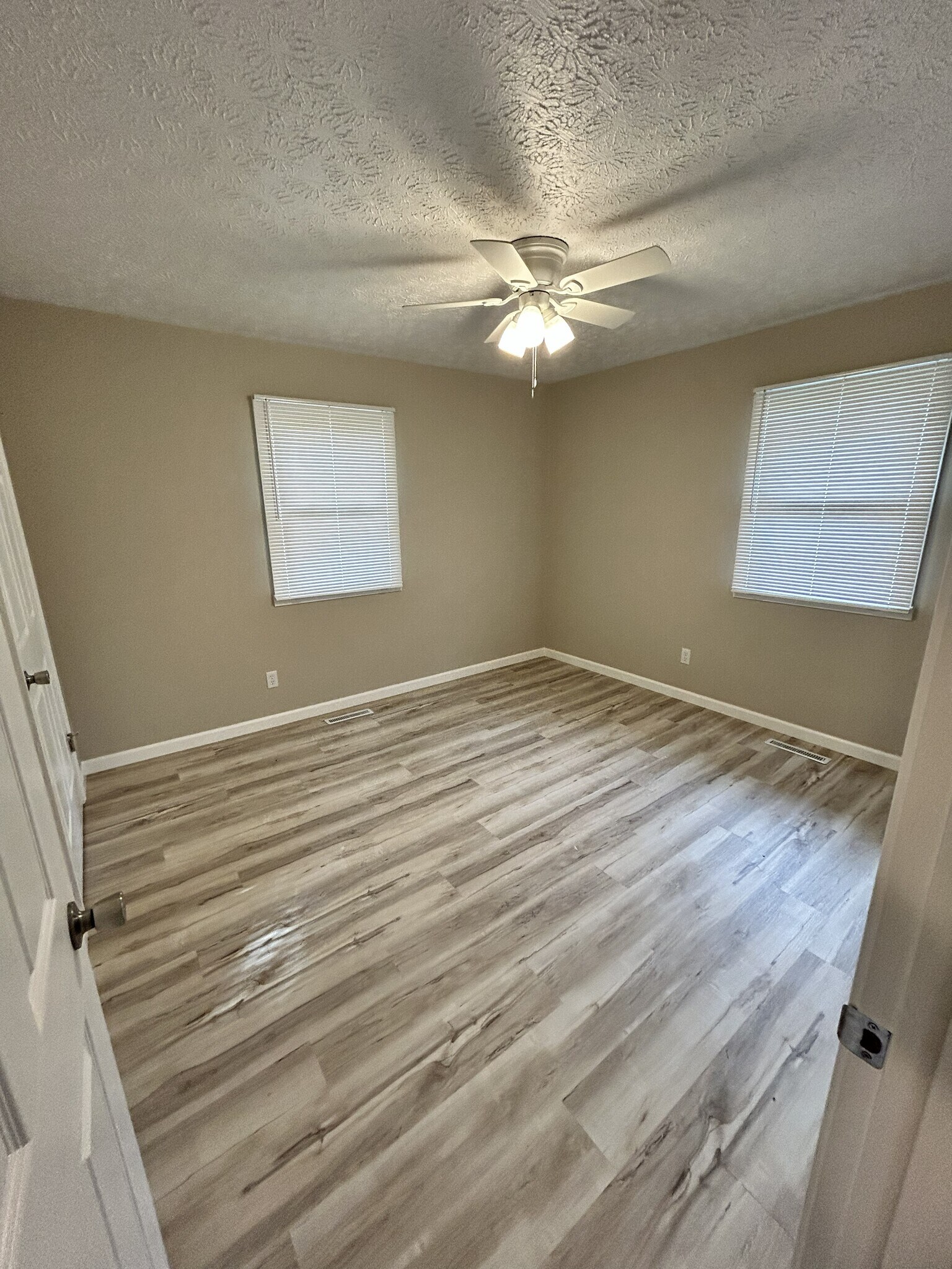 Master Bed - 708 Spruce St