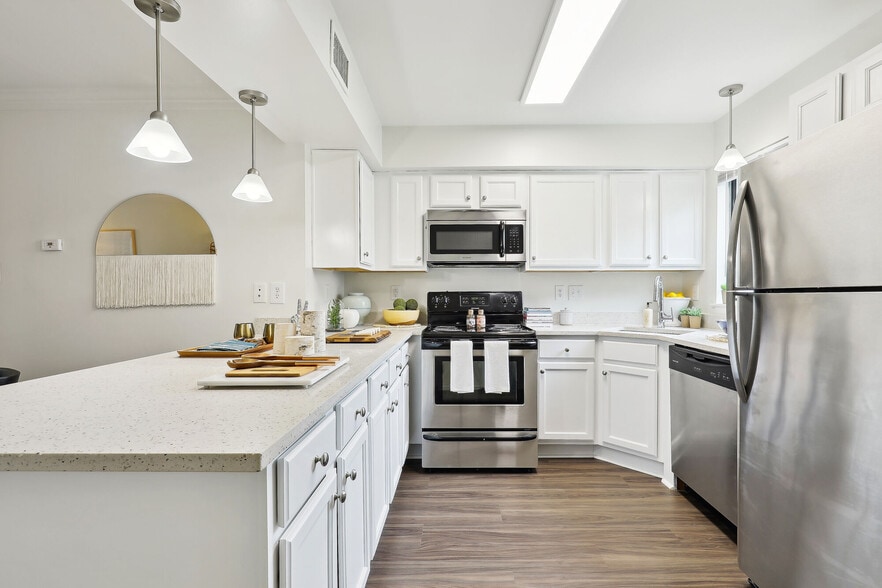 Cobalt Ridge 1000 Old Brook Rd Charlottesville VA 22901 Apartment