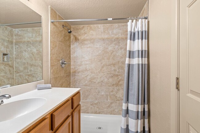Building Photo - Furnished 3 Bedroom close to Downtown Tucson Pima West and U of A