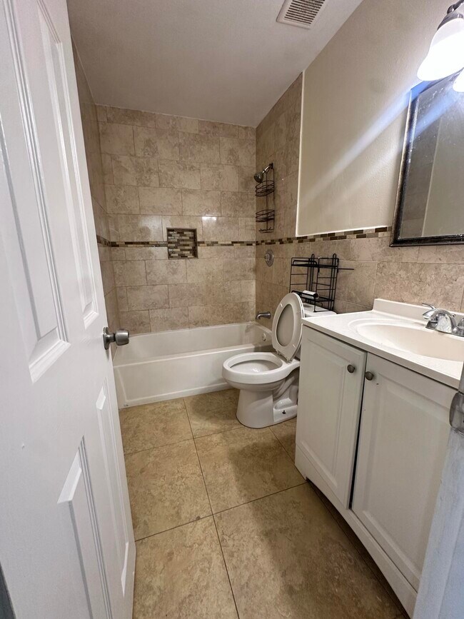 Building Photo - 5614 Blueberry Ct