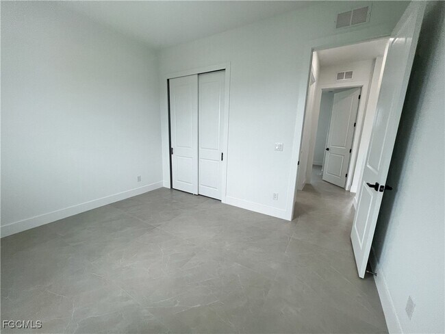 Building Photo - 1302 NW 13th Terrace