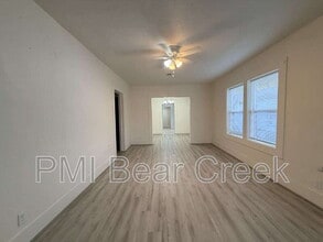 Building Photo - 3014 Rosalie St