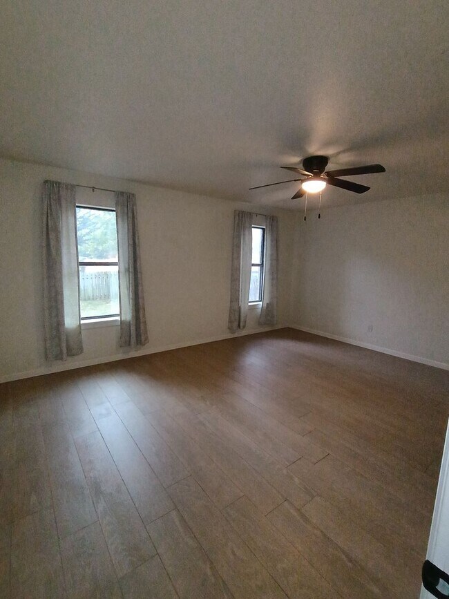Building Photo - 3214 Bryn Mawr Cir