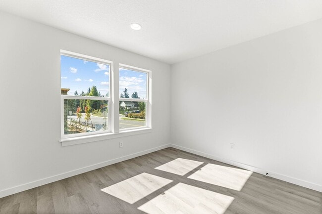 Building Photo - 2918 NE 137th Wy