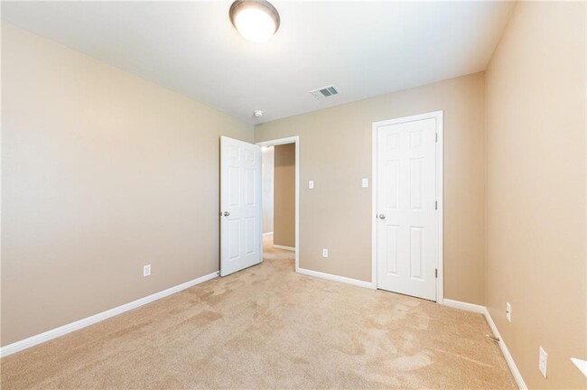 Building Photo - 438 Blackman Tr
