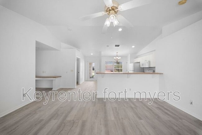 Building Photo - 3213 17th St SW