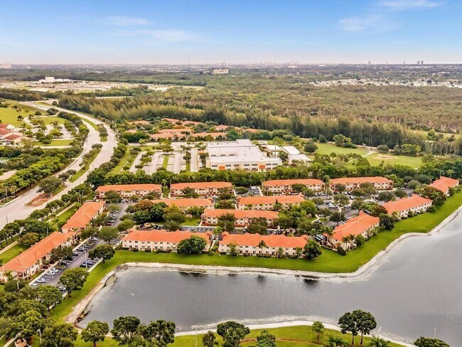 Building Photo - 3504 Briar Bay Blvd
