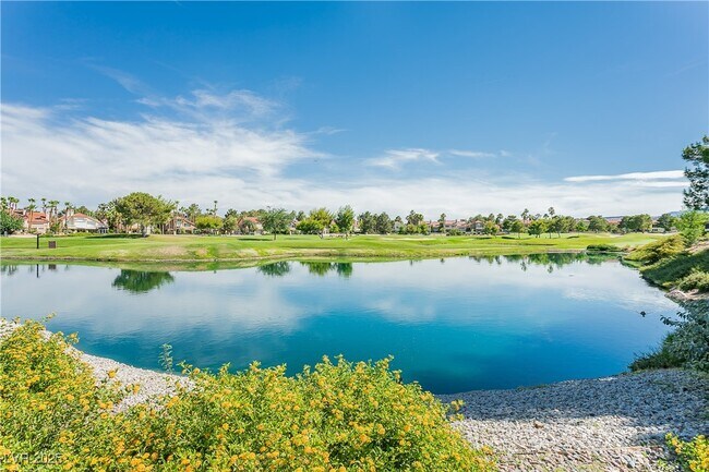 Building Photo - 7163 Mission Hills Dr