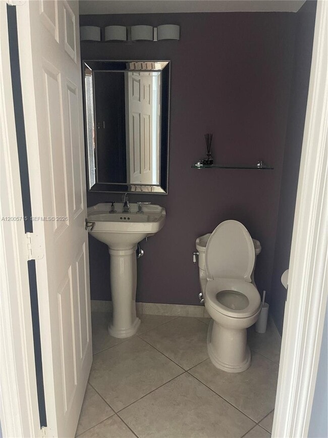 Building Photo - 2155 Anchor Ct