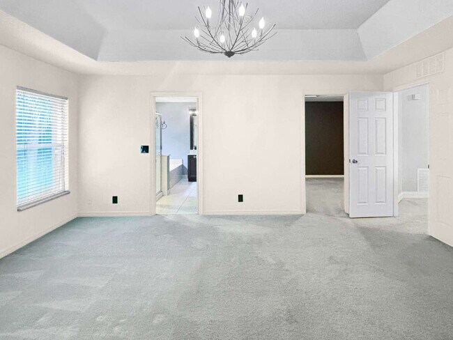Building Photo - Spacious 3BR Townhome in Gated Villa Palma | Garage | Community Pool