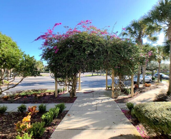 Building Photo - 3700 Idlebrook Cir