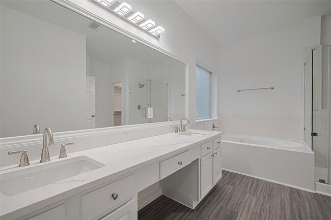 Building Photo - 2118 Westover Park Cir