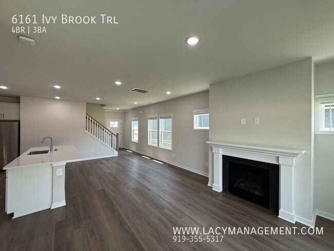 Building Photo - 6161 Ivy Brk Trl
