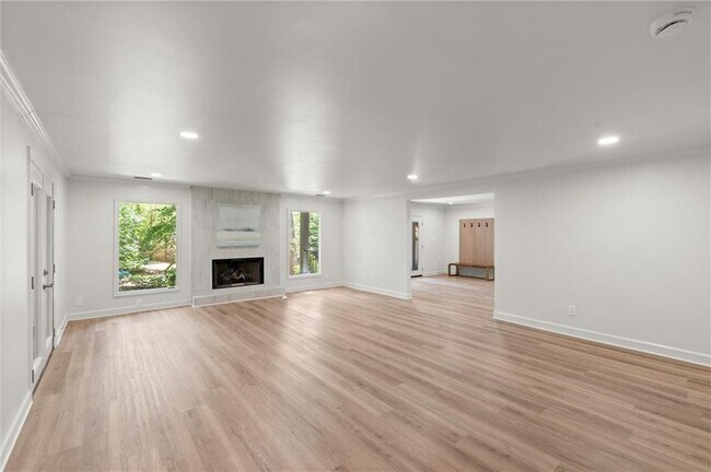 Building Photo - 459 Atlanta Country Club Dr