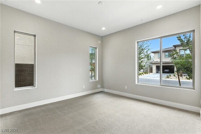 Building Photo - 5073 Slatestone St