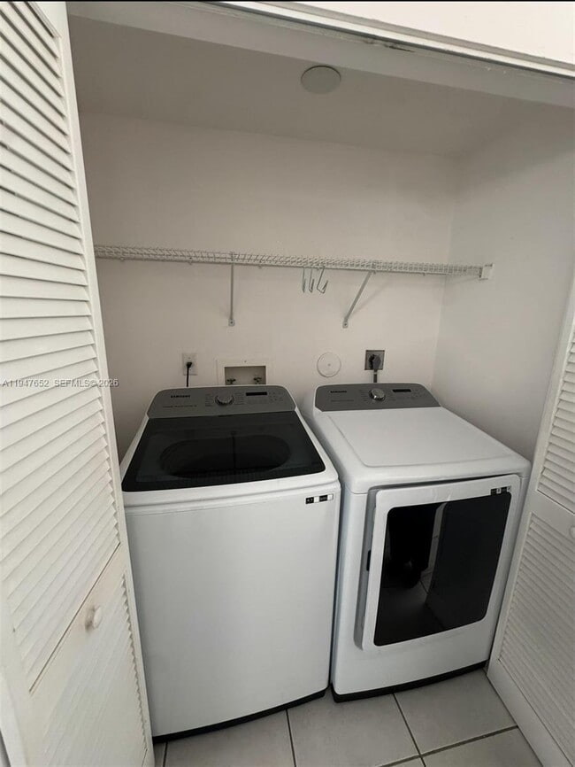 Building Photo - 14311 SW 96th St