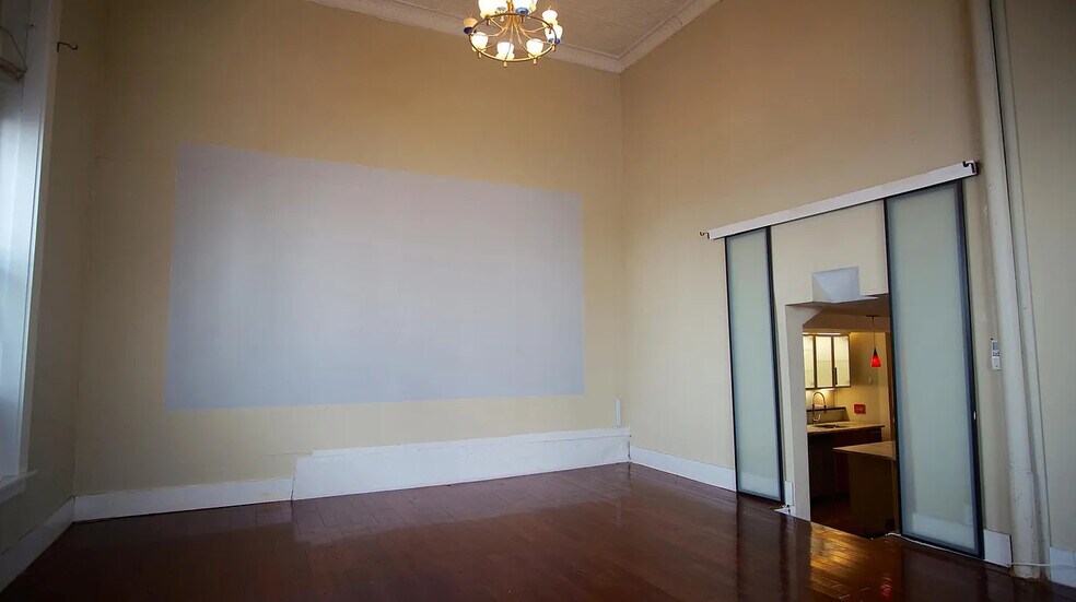 Building Photo - 124 Almy St