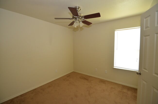 Building Photo - GREAT 3 BED/ 2 BATH HOME IN THE QUIET, MEADOWS - COPPERAS COVE