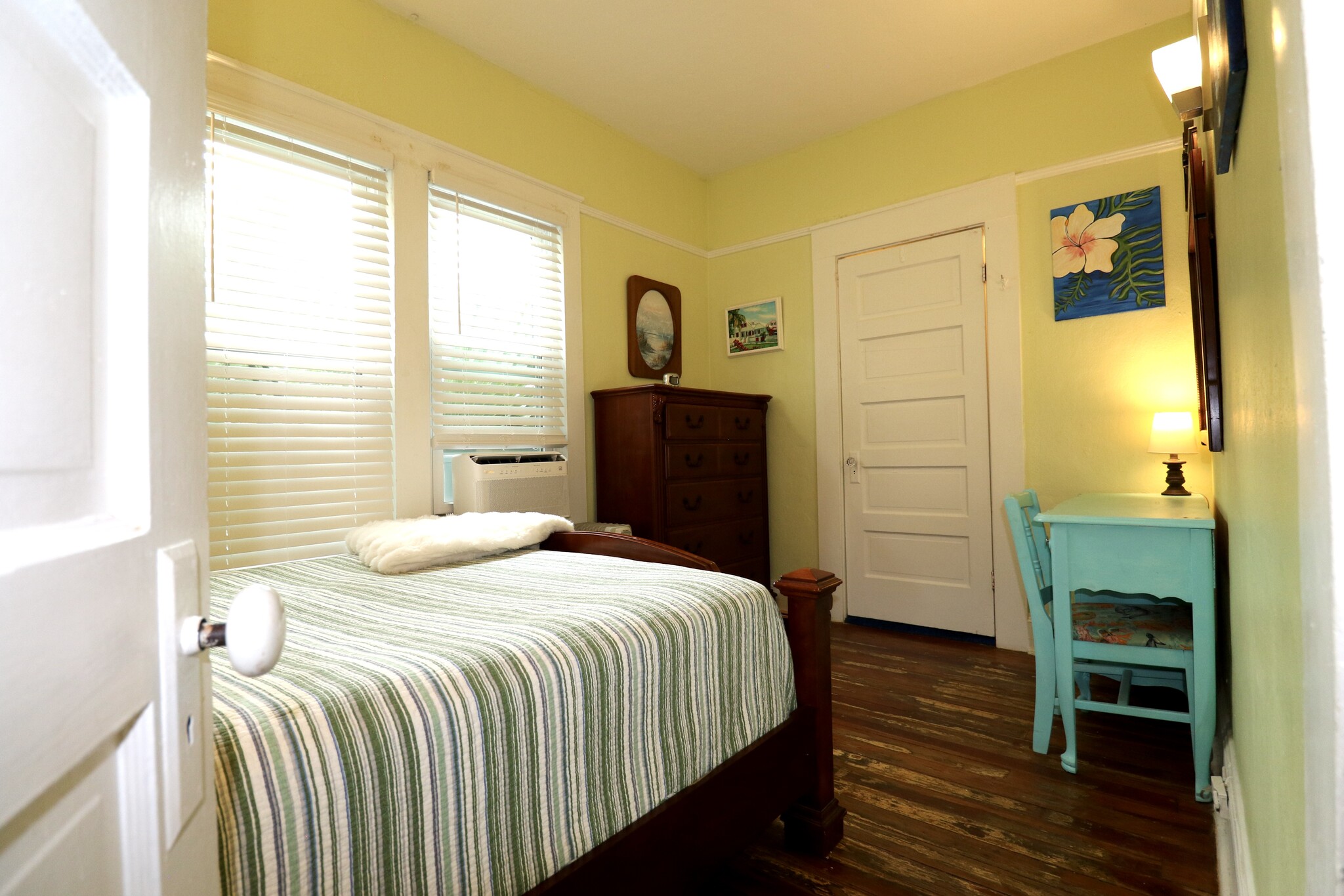 Building Photo - 2016 Hallwood Pl