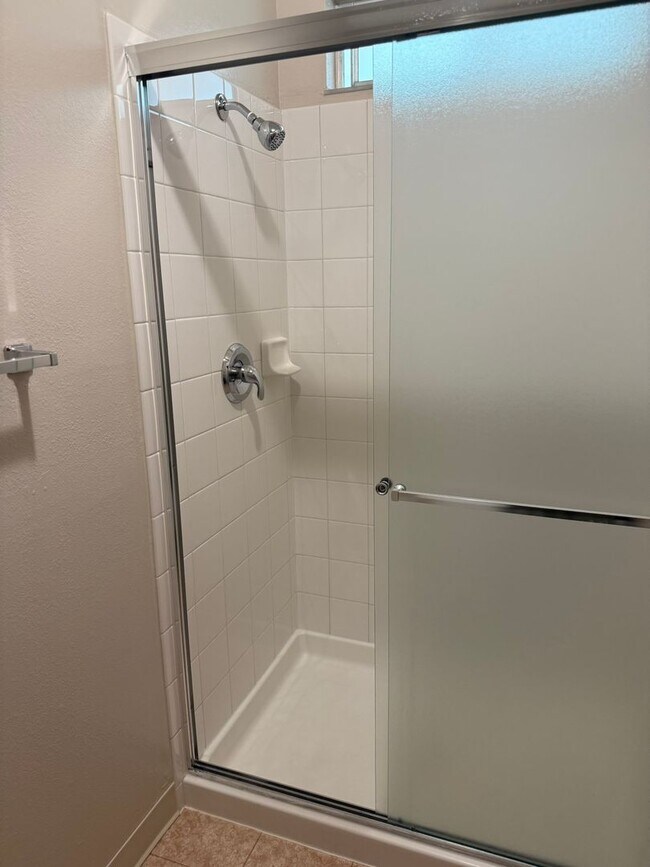 Building Photo - 765 Pope Dr