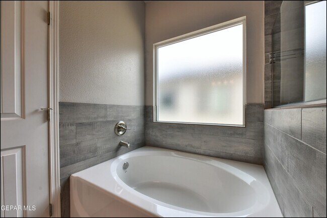Building Photo - 917 Odle Pl