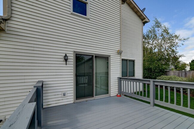Building Photo - 1398 Prairie Rose Dr