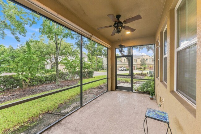 Building Photo - Stunning 3 BR + LOFT / 2.5 BA/ 2-Car-Garage Townhome in GATED community!