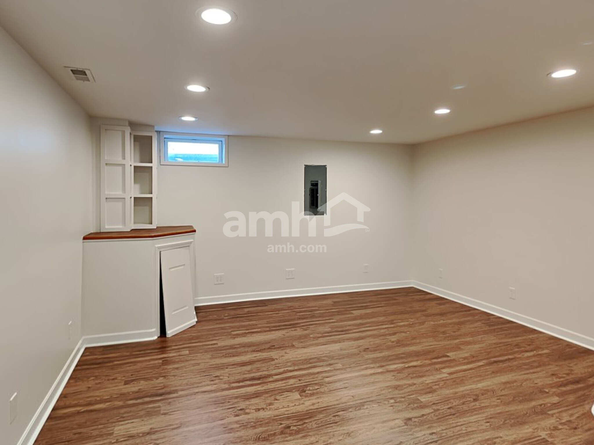 Building Photo - 836 Orwell St
