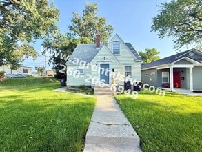 Building Photo - 325 Dalgren Ave