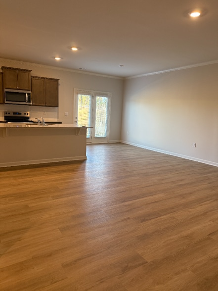 Building Photo - 65 Hughes Pl Dr