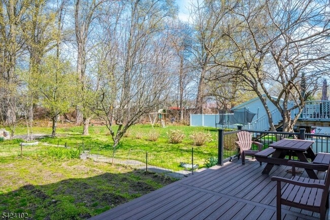 Building Photo - 52 Johnson Ave