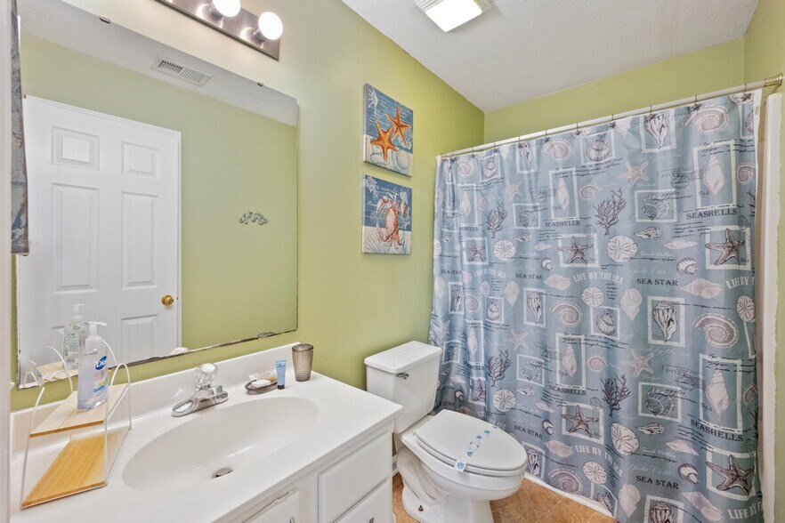 Building Photo - 598 Blue Stem Dr