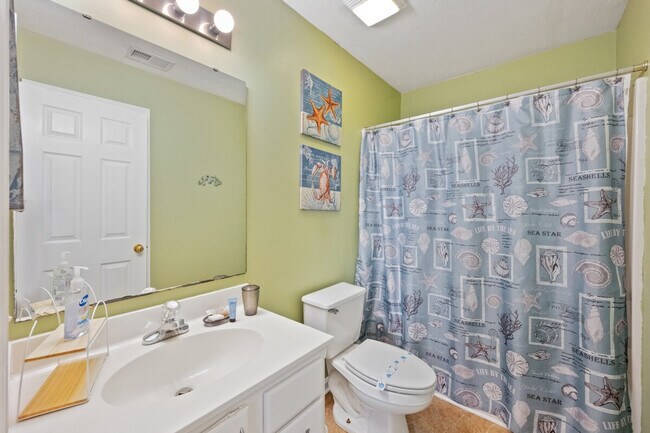 Building Photo - 598 Blue Stem Dr