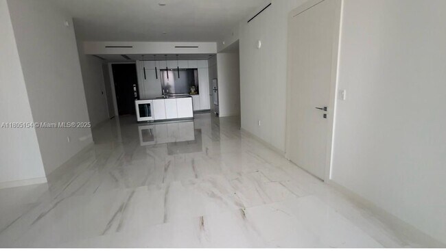 Building Photo - 300 Biscayne Blvd Way