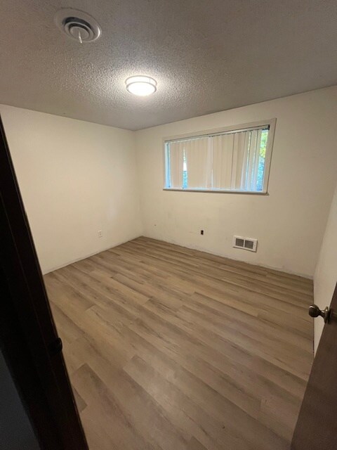 Building Photo - 8521 37th Ct SE