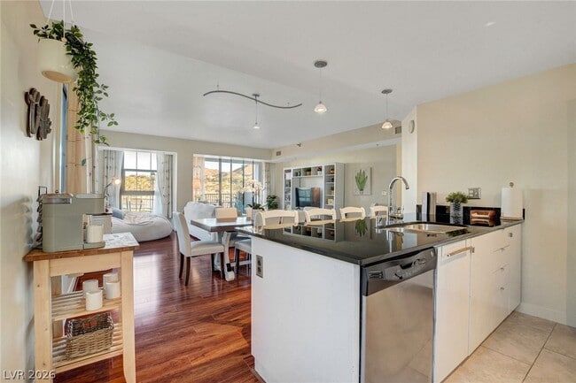 Building Photo - 29 Montelago Blvd