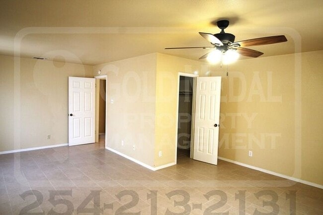 Building Photo - 2002 Sherman Dr