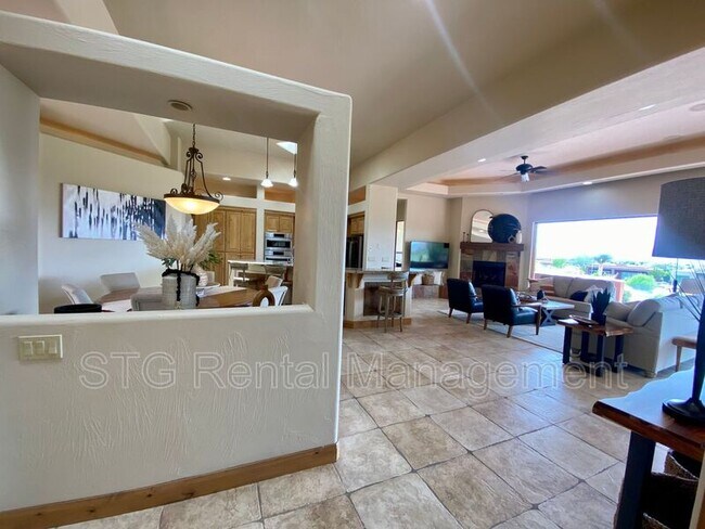 Building Photo - 2336 2336 W Entrada Trail