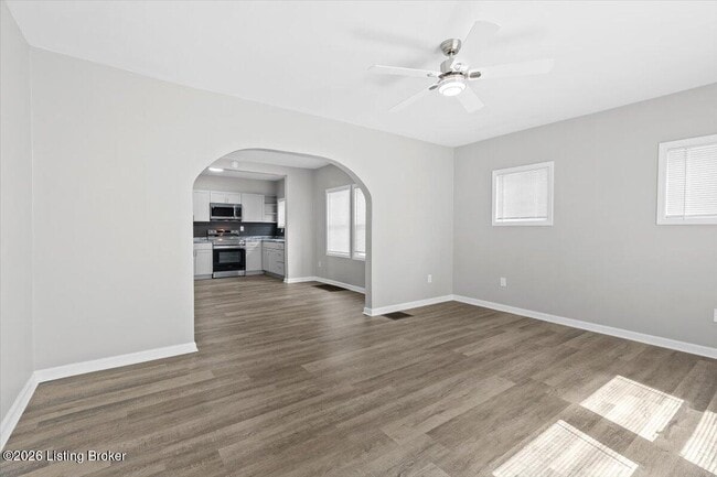 Building Photo - 1018 S 47th St