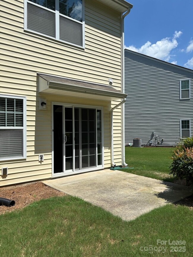 Building Photo - 14011 Singleleaf Lane