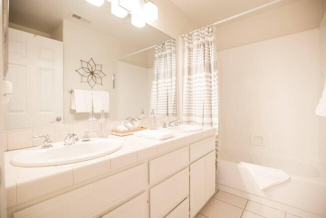 Building Photo - 45540 Desert Fox Dr