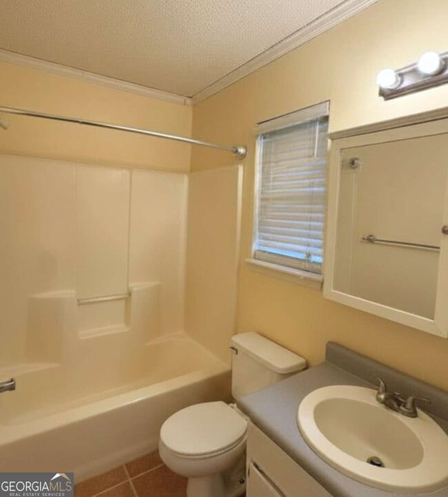 Building Photo - 204 Merriwood Cir