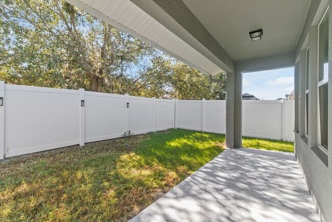 Building Photo - Stunning Avalon Park 4 Bed / 3 Bath Home f...