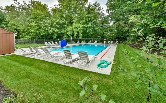 Building Photo - 4413 Laurel Oak Dr