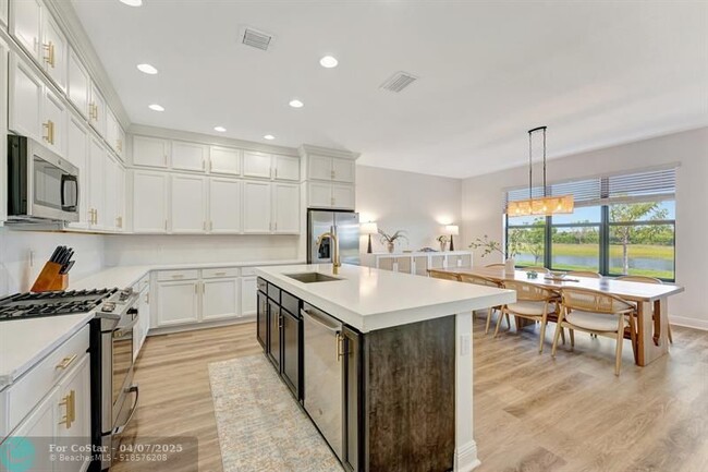 Building Photo - 16216 Sea Turtle Pl