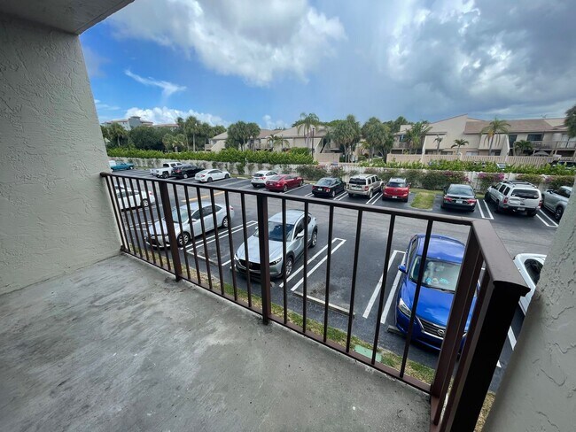 Building Photo - ONE BEDROOM ONE BATHROOM! WATERFRONT COMMU...